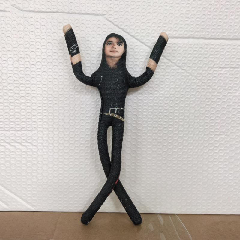 دمية أنمي مايكل جاكسون للعب ال - مراجعة Evoker Cosplay Prop وسعره
